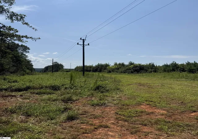 Photo 4 of House for sale at 324 Garvin Rd, Liberty, SC 29657 | MLS# 1600977 | Listing updated on 2026-09-21