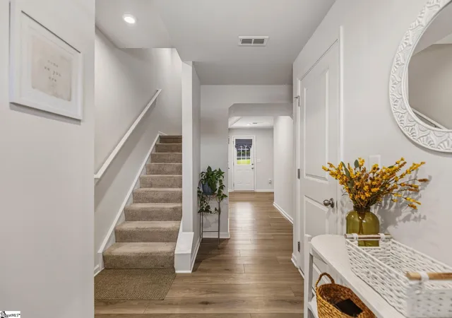 Photo 3 of Townhouse for sale at 8 Bearmont Trl, Greenville, SC 29617 | MLS# 1590938 | Listing updated on 2026-05-29
