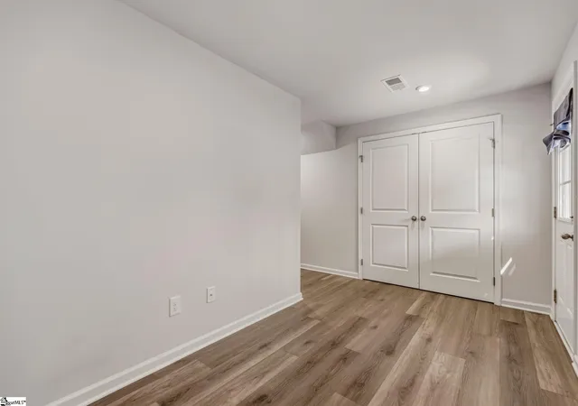 Photo 4 of Townhouse for sale at 8 Bearmont Trl, Greenville, SC 29617 | MLS# 1590938 | Listing updated on 2026-05-29