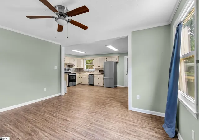 Photo 3 of Single family home for sale at 203 Shands St, Clinton, SC 29325 | MLS# 1593719 | Listing updated on 2026-07-25