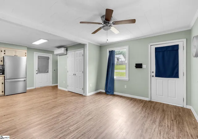 Photo 3 of Single family home for sale at 203 Shands St, Clinton, SC 29325 | MLS# 1593719 | Listing updated on 2026-07-25