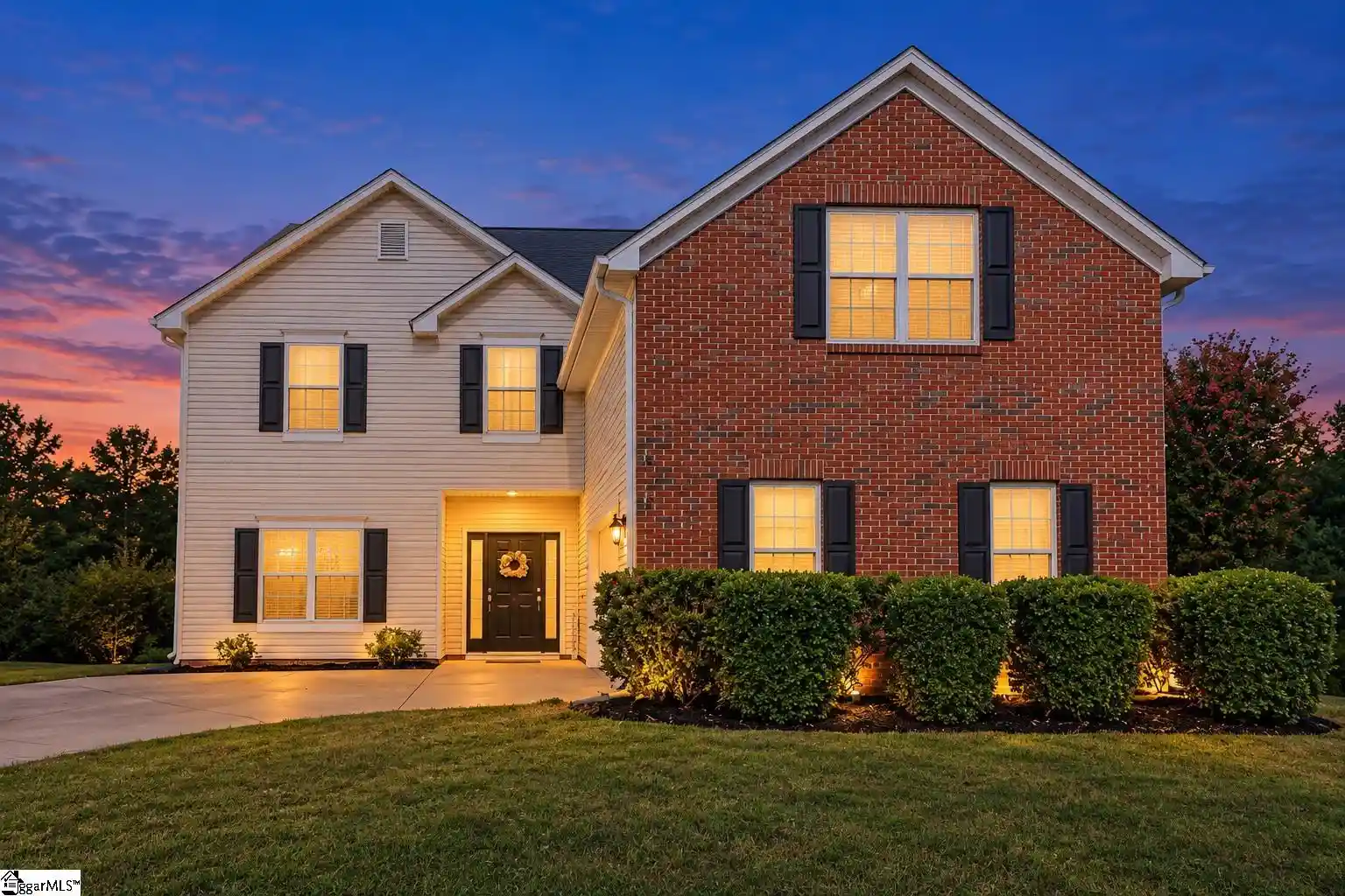 Photo 1 of Single family home for sale at 19 Druid Hl Ct, Simpsonville, SC 29681 | MLS# 1606763 | Listing updated on 2026-10-22