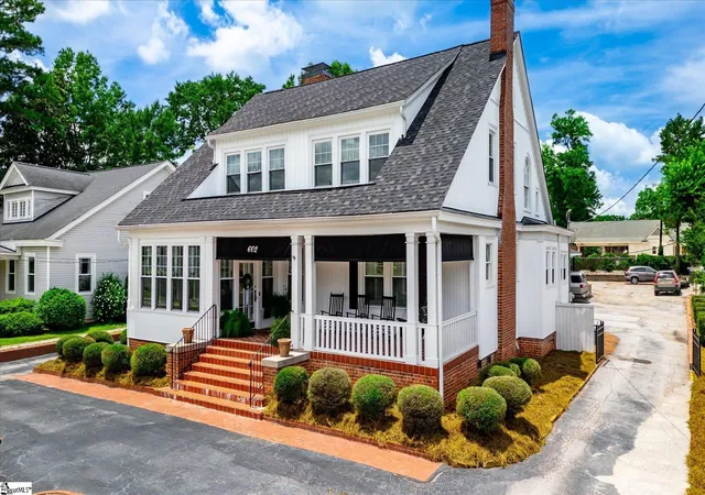 Photo 3 of Single family home for sale at 602 S Broad St, Clinton, SC 29325 | MLS# 1595182 | Listing updated on 2026-09-17