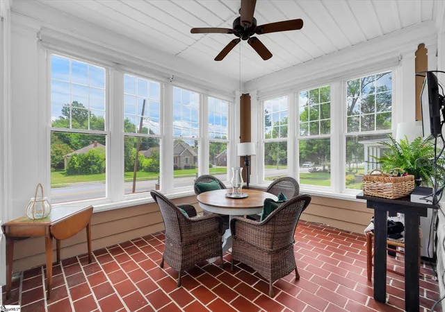 Photo 4 of Single family home for sale at 602 S Broad St, Clinton, SC 29325 | MLS# 1595182 | Listing updated on 2026-09-17