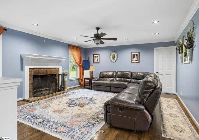 Photo 4 of Single family home for sale at 429 Log Shoals Rd, Greenville, SC 29607 | MLS# 1602280 | Listing updated on 2026-09-04