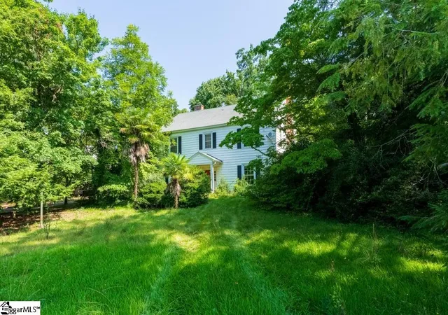 Photo 1 of Sale Pending at 204 W Farley Ave, Laurens, SC 29360 | MLS# 1602226 | Listing updated on 2026-09-02