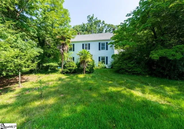 Photo 2 of Sale Pending at 204 W Farley Ave, Laurens, SC 29360 | MLS# 1602226 | Listing updated on 2026-09-02