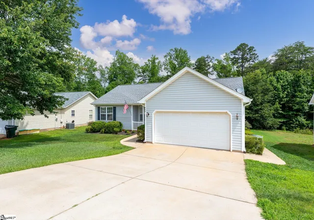 Homes for sale in Lyman, SC | 442 Sea Breeze Wy, Lyman, SC 29365 | MLS# 1594167