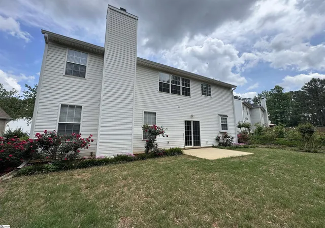 Photo 2 of Single family home for sale at 168 Birkhall Cir, Greenville, SC 29605 | MLS# 1556684 | Listing updated on 2025-11-24