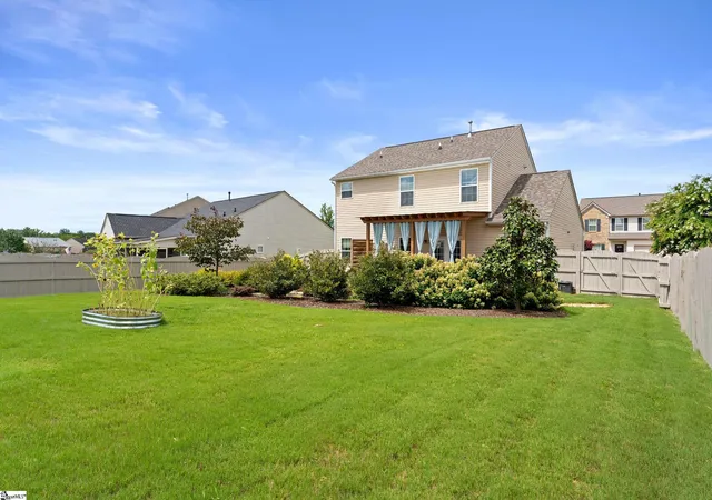 Photo 3 of Single family home for sale at 67 Young Harris Dr, Simpsonville, SC 29681 | MLS# 1601969 | Listing updated on 2026-09-10