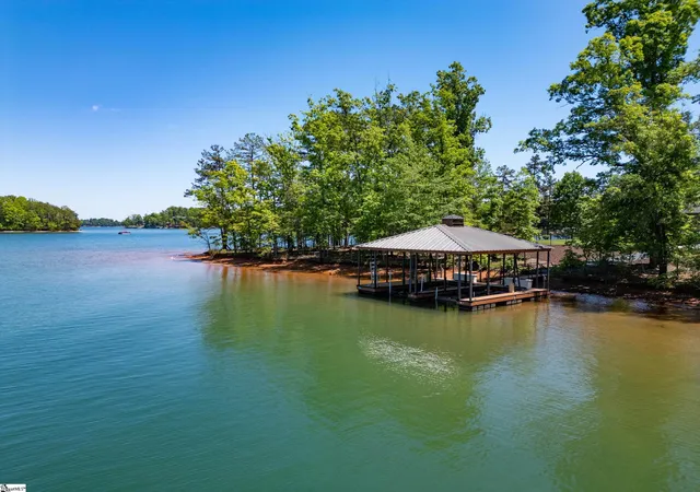 Photo 3 of Single family home for sale at 3021 Rock Point Dr #Lot 20 The Oaks, Seneca, SC 29672 | MLS# 1590681 | Listing updated on 2026-06-23