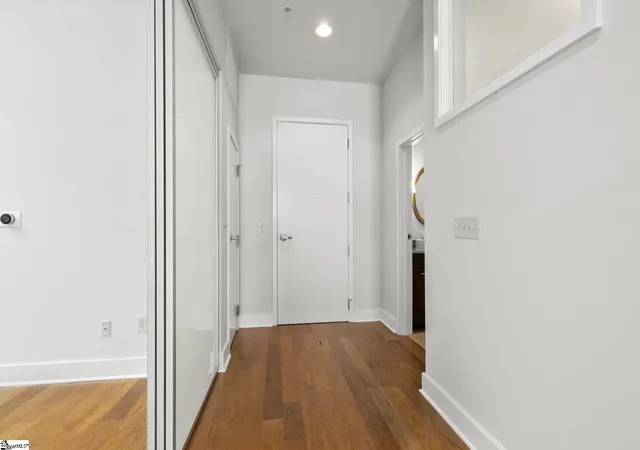 5th image of 500 E Mcbee Ave, Greenville, SC 29601