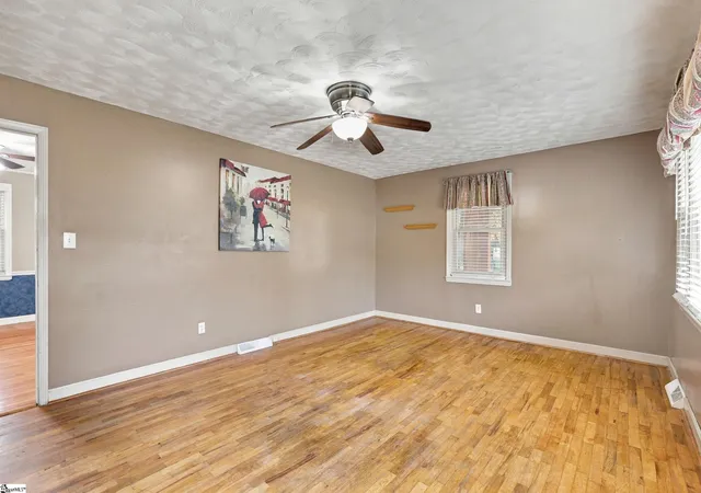 Photo 4 of Single family home for sale at 176 Clearview Dr, Lyman, SC 29365 | MLS# 1608110 | Listing updated on 2026-10-30
