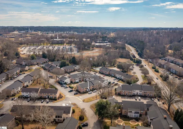 2nd image of 925 Cleveland St, Greenville, SC 29601