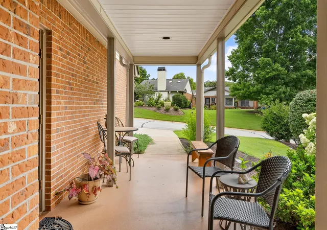 Photo 3 of Townhouse for sale at 410 Swansgate Pl, Greenville, SC 29605 | MLS# 1586010 | Listing updated on 2026-09-16