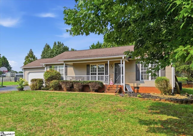 Photo 3 of Single family home for sale at 113 Beaver Creek Dr, Chesnee, SC 29323 | MLS# 1599575 | Listing updated on 2026-08-30