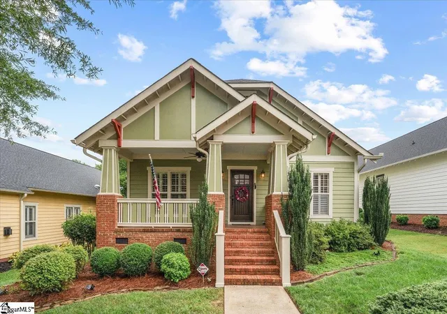 Photo 1 of Single family home for sale at 105 Lismore St, Simpsonville, SC 29680 | MLS# 1600254 | Listing updated on 2026-09-15