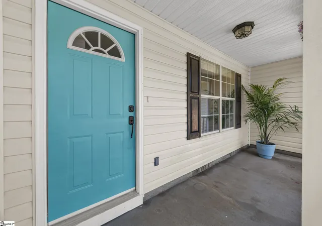 Photo 3 of Single family home for sale at 210 Abigail Ln, Greer, SC 29651 | MLS# 1601534 | Listing updated on 2026-09-02