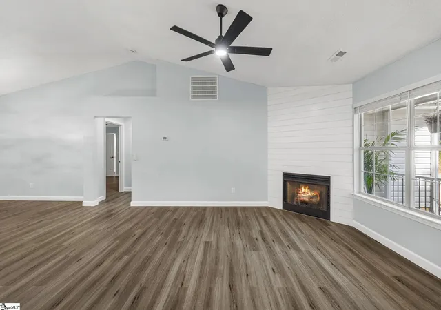 Photo 4 of Single family home for sale at 210 Abigail Ln, Greer, SC 29651 | MLS# 1601534 | Listing updated on 2026-09-02