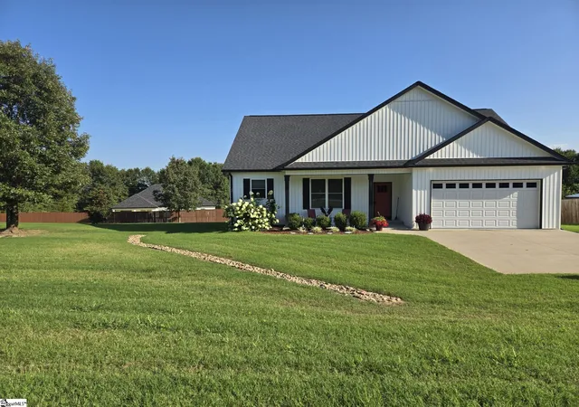 Photo 1 of Single family home for sale at 2991 Hwy 417, Woodruff, SC 29388 | MLS# 1599371 | Listing updated on 2026-07-31