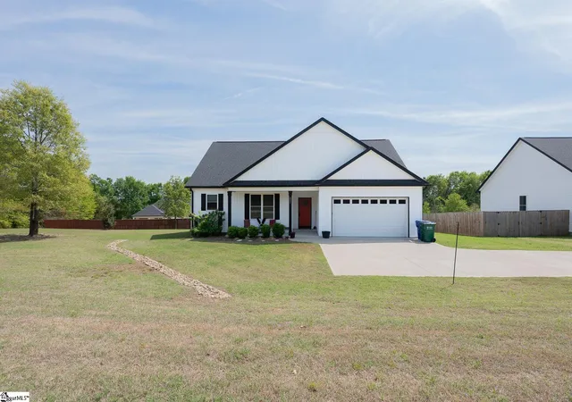 Photo 2 of Single family home for sale at 2991 Hwy 417, Woodruff, SC 29388 | MLS# 1599371 | Listing updated on 2026-07-31