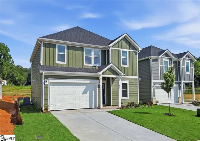 Photo 2 of Sale Pending at 423 Ragland Ave, Greer, SC 29651 | MLS# 1591680 | Listing updated on 2026-07-16
