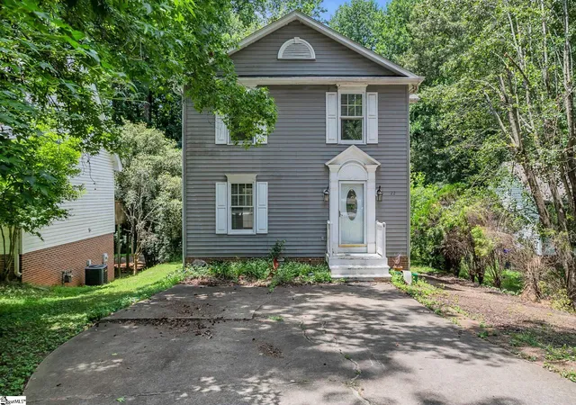 Photo 2 of Single family home for sale at 22 Venning Ct, Greenville, SC 29609 | MLS# 1595462 | Listing updated on 2026-08-22