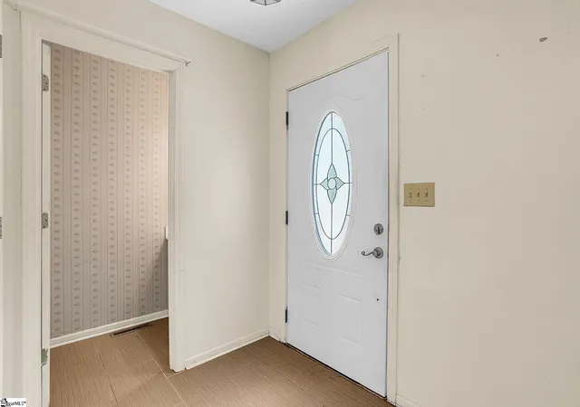 Photo 3 of Single family home for sale at 22 Venning Ct, Greenville, SC 29609 | MLS# 1595462 | Listing updated on 2026-08-22