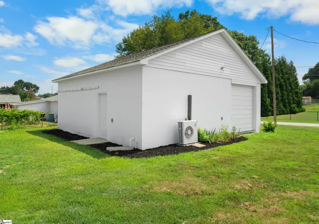Photo 2 of Single family home for sale at 311 Costner Rd, Boiling Springs, SC 29316 | MLS# 1592555 | Listing updated on 2026-09-17