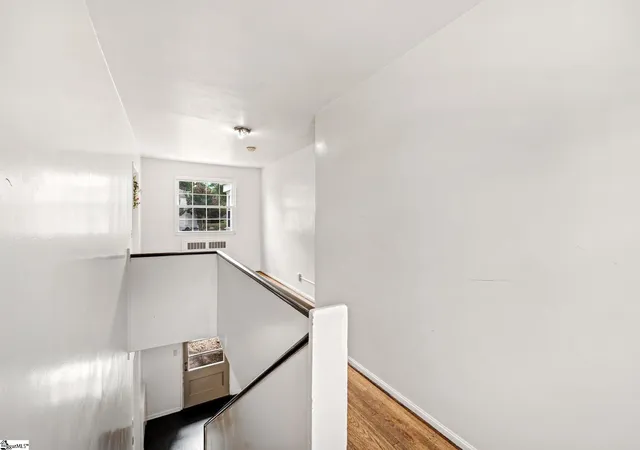 Photo 4 of Condo for sale at 100 Lewis Dr #Unit 22D, Greenville, SC 29605 | MLS# 1601850 | Listing updated on 2026-08-25