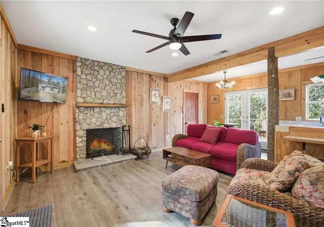 Photo 3 of Single family home for sale at 401 Rocky Bottom Rd, Sunset, SC 29685 | MLS# 1598707 | Listing updated on 2026-09-04