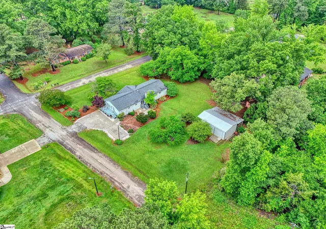 Homes for sale in Clinton, SC | 207 Fair Pl, Clinton, SC 29325 | MLS# 1593159