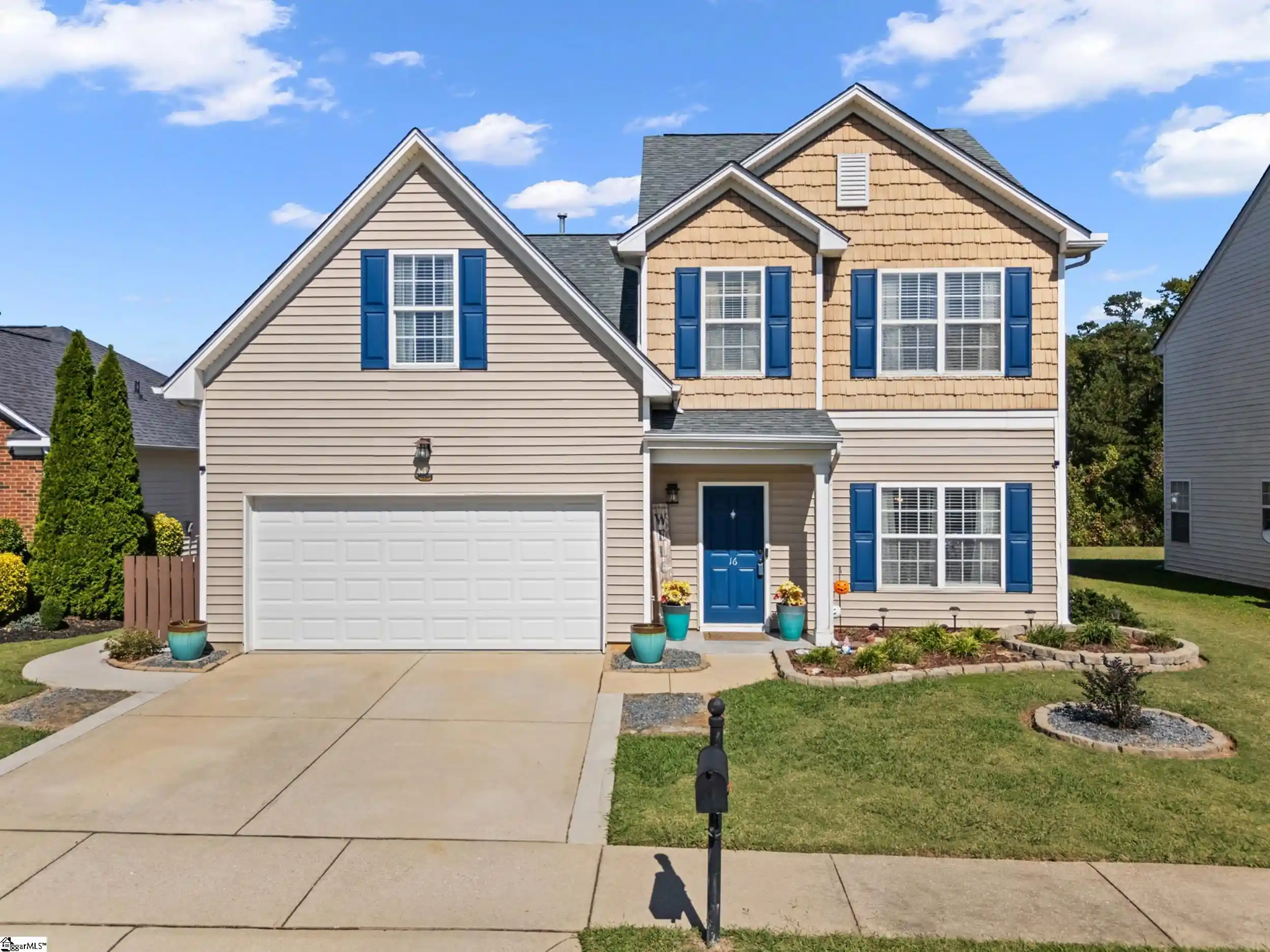 Photo 1 of Single family home for sale at 16 Paranor Dr, Simpsonville, SC 29681 | MLS# 1606812 | Listing updated on 2026-10-16