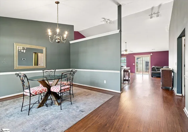 Photo 3 of Single family home for sale at 28 Picardy Dr, Greenville, SC 29605 | MLS# 1602082 | Listing updated on 2026-08-29