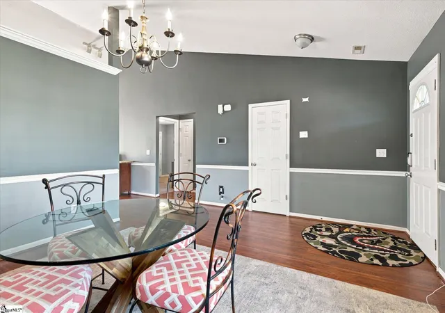 Photo 4 of Single family home for sale at 28 Picardy Dr, Greenville, SC 29605 | MLS# 1602082 | Listing updated on 2026-08-29