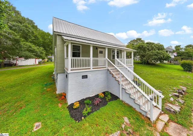 Photo 3 of Single family home for sale at 1016 Orr St, Pelzer, SC 29669 | MLS# 1600322 | Listing updated on 2026-08-27
