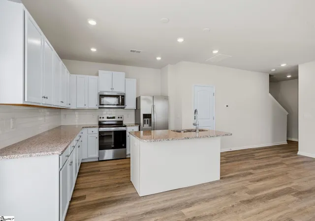 Photo 3 of Sale Pending at 318 Parksville Pl #lot 65, Greenville, SC 29605 | MLS# 1599493 | Listing updated on 2026-08-15