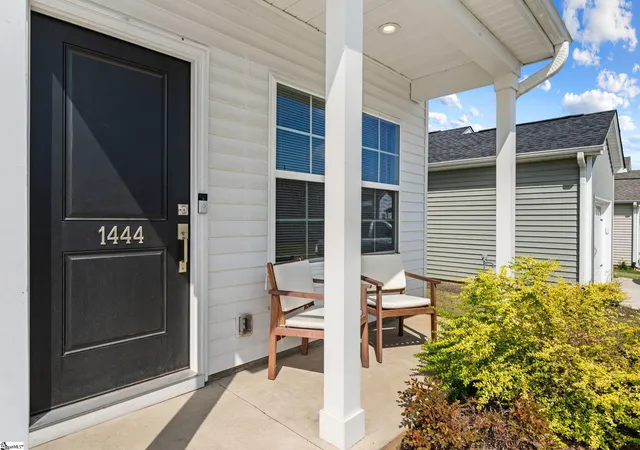 Photo 4 of Single family home for sale at 1444 Donhill Dr, Greer, SC 29651 | MLS# 1598145 | Listing updated on 2026-09-08