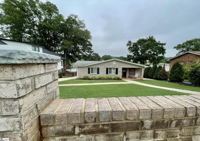 2nd image of 155 Lakeview Dr, Inman, SC 29349 | MLS# 1592815