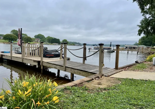 3rd image of 155 Lakeview Dr, Inman, SC 29349 | MLS# 1592815