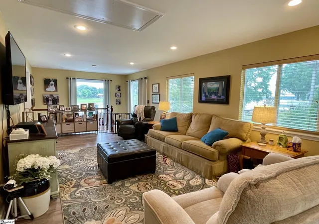 4th image of 155 Lakeview Dr, Inman, SC 29349 | MLS# 1592815