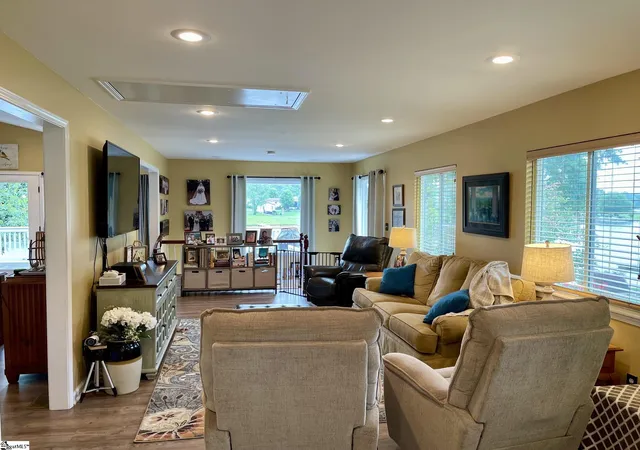 5th image of 155 Lakeview Dr, Inman, SC 29349 | MLS# 1592815