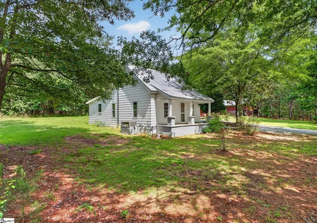 Photo 1 of Sale Pending at 1261 Camp Creek Rd, Taylors, SC 29687 | MLS# 1600770 | Listing updated on 2026-08-20