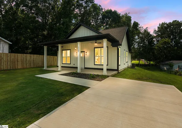 Photo 1 of Single family home for sale at 119a Woodland Dr, Fountain Inn, SC 29644 | MLS# 1599164 | Listing updated on 2026-09-30