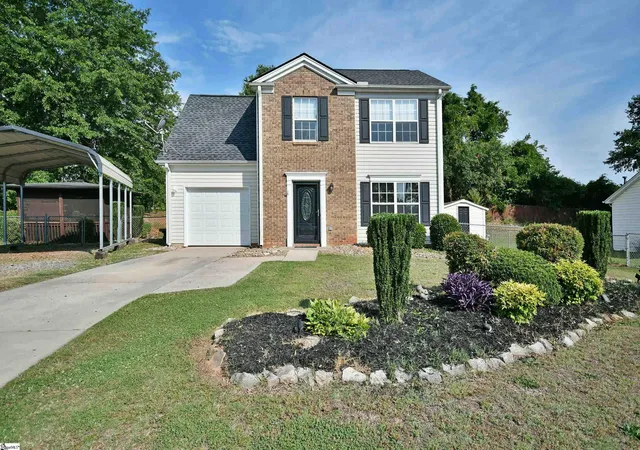 Photo 2 of Single family home for sale at 136 W Corley Ln, Spartanburg, SC 29303 | MLS# 1592624 | Listing updated on 2026-08-27