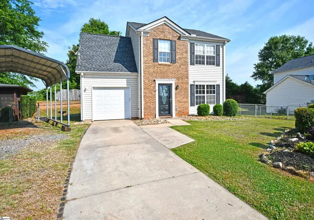 Photo 3 of Single family home for sale at 136 W Corley Ln, Spartanburg, SC 29303 | MLS# 1592624 | Listing updated on 2026-08-27