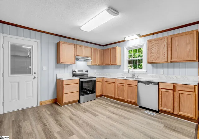 Photo 3 of Single family home for sale at 1503 Belhaven Rd, Anderson, SC 29621 | MLS# 1601624 | Listing updated on 2026-09-14