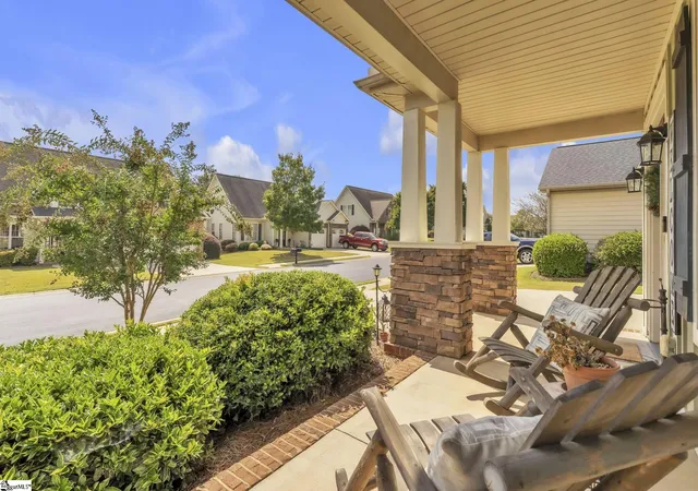 Homes for sale in Simpsonville, SC | 121 Belle Oaks Dr, Simpsonville, SC 29680 | MLS# 1595925