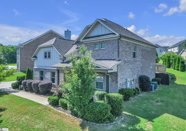 Photo 1 of Single family home for sale at 14 Park Vista Wy, Greenville, SC 29617 | MLS# 1598014 | Listing updated on 2026-09-10