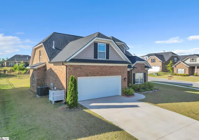 2nd image of 300 Fox Brook Ct, Taylors, SC 29687 | MLS# 1591444